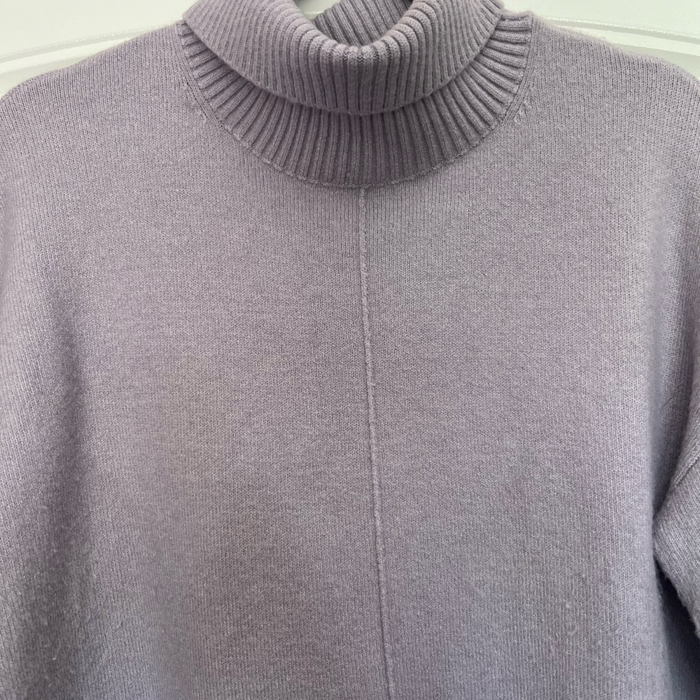 Nordstrom turtleneck sweater in a light lilac color - Picture 2 of 7
